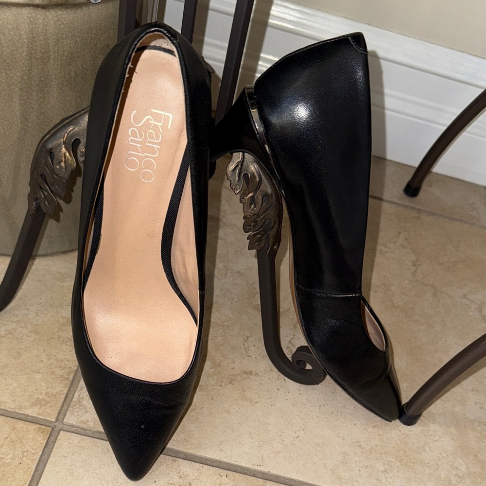 Franco Sarto Black Pointed Toe Heels